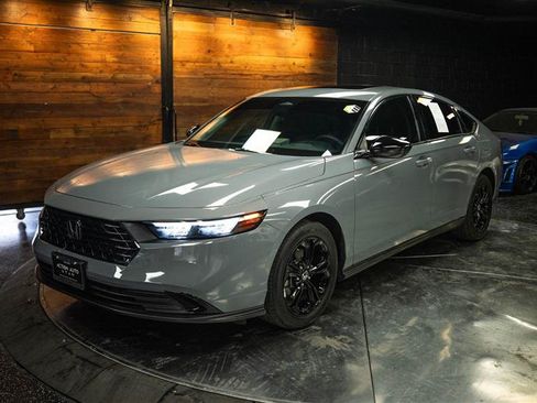 Used 2025 Honda Accord SE image 2