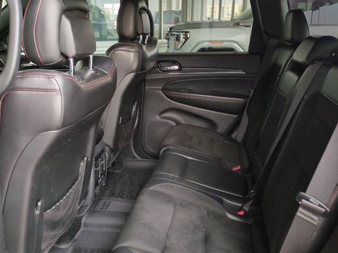 Used 2019 Jeep Grand Cherokee Trailhawk AWD/4WD image 13
