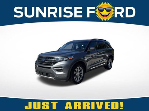 Used 2024 Ford Explorer XLT w/ Equipment Group 202A AWD/4WD image 1