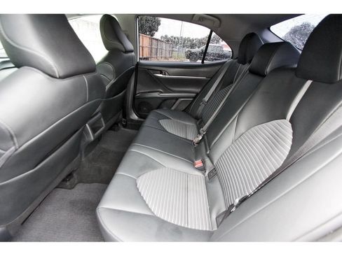 Used 2023 Toyota Camry SE FWD image 15