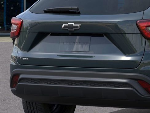 New 2026 Chevrolet Trax LS image 14
