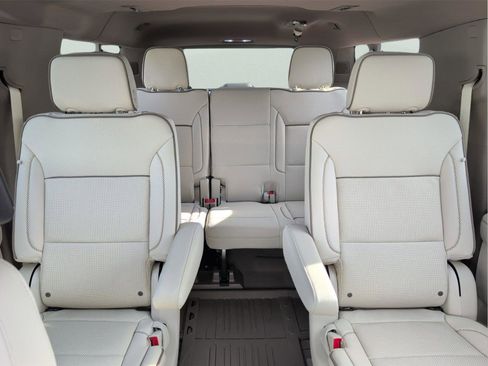 New 2026 GMC Yukon XL Denali w/ Denali Reserve Package image 12