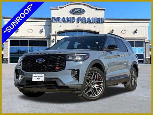 Certified 2025 Ford Explorer ST image 1