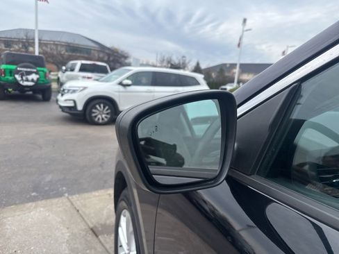 Used 2022 Ford Escape SE image 19