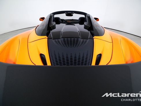 Used 2026 McLaren 750S Spider RWD image 23
