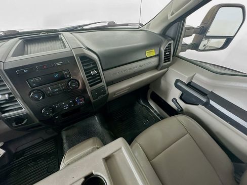 Used 2019 Ford F250 XL image 11