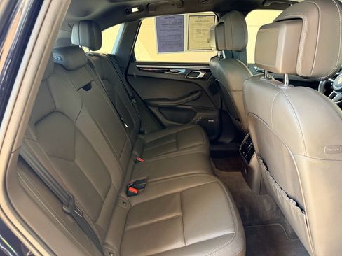Used 2019 Porsche Macan AWD/4WD image 27