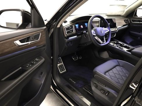 New 2026 Volkswagen Atlas SEL Premium R-Line image 9