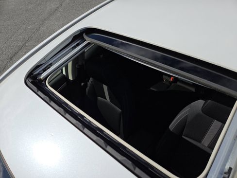 Certified 2019 Honda Civic EX image 4