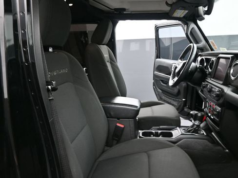 Used 2023 Jeep Gladiator Overland image 28