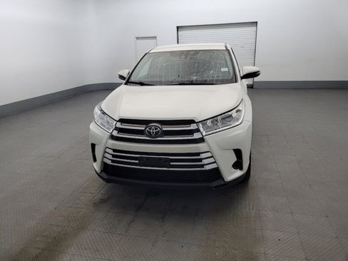 Used 2019 Toyota Highlander LE AWD/4WD image 15