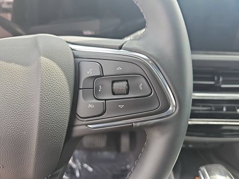 Used 2026 Buick Envista Avenir FWD image 23