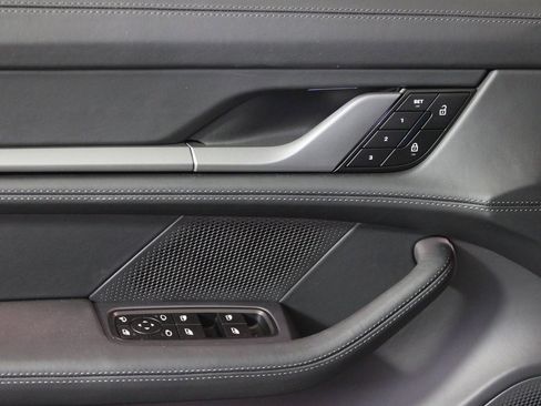 Used 2025 Porsche Taycan 4S image 18