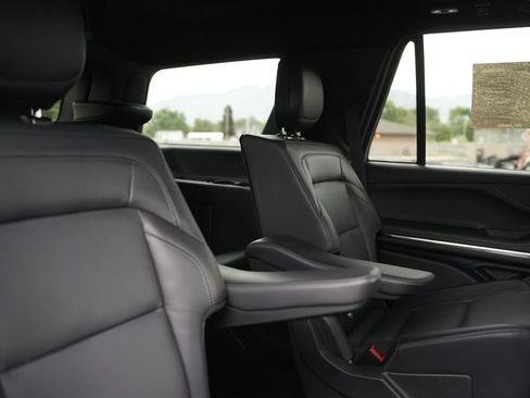 Used 2025 Lincoln Navigator Reserve w/ Jet Appearance Package AWD/4WD image 15