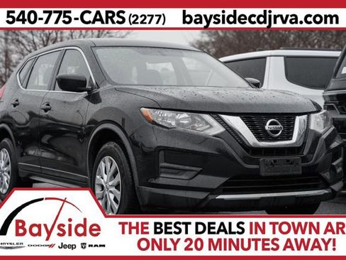 Used 2017 Nissan Rogue S image 1