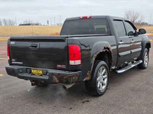 Used 2010 GMC Sierra 1500 Denali image 3