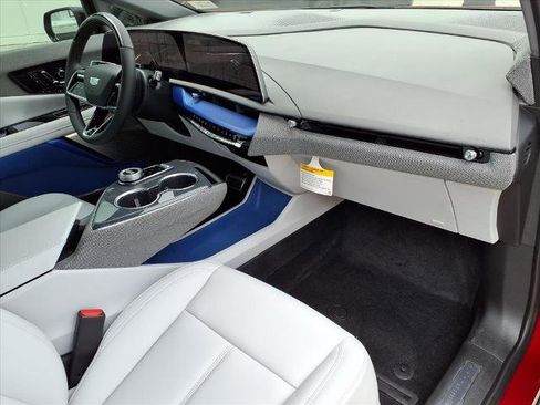 New 2026 Cadillac Optiq Luxury 1 RWD image 8