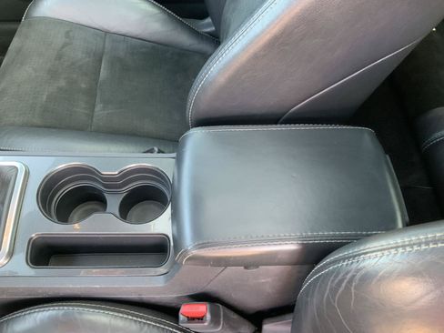 Used 2010 Dodge Challenger SRT8 w/ SRT Option Group II RWD image 34