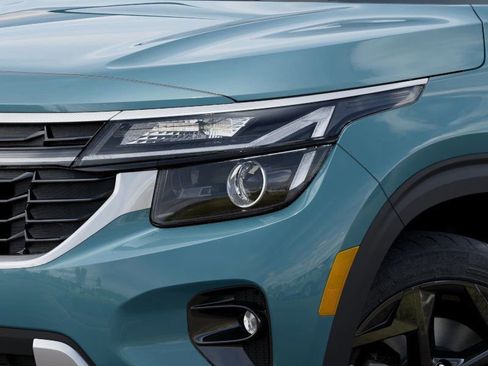 New 2026 Kia Seltos EX image 13