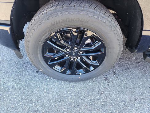 New 2026 Ford F150 Lariat w/ Equipment Group 501A Mid AWD/4WD image 9
