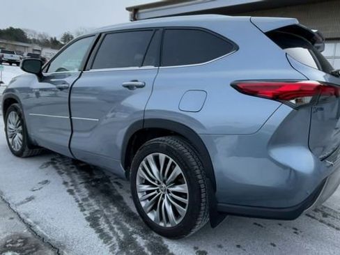 Certified 2021 Toyota Highlander Platinum image 4