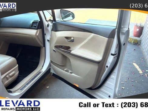 Used 2013 Toyota Venza Limited AWD/4WD image 35
