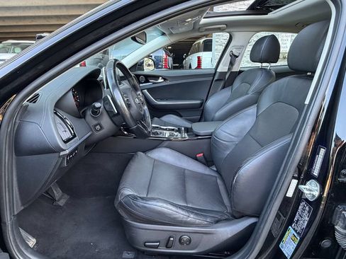 Used 2018 Kia Stinger Premium AWD/4WD image 32