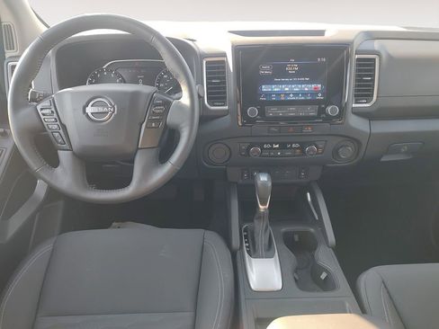 Used 2024 Nissan Frontier SV w/ SV Convenience Package RWD image 10