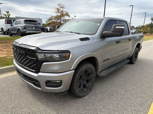 Used 2025 RAM 1500 Big Horn AWD/4WD image 4
