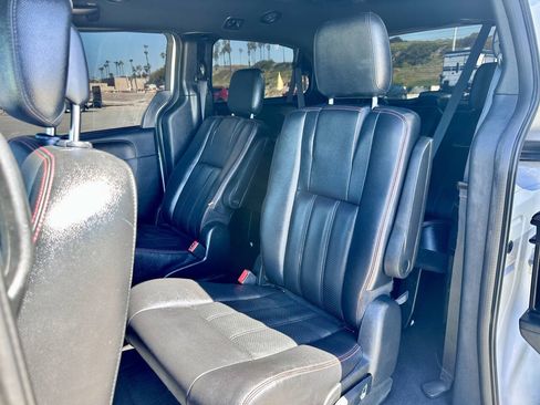 Used 2019 Dodge Grand Caravan GT FWD image 9