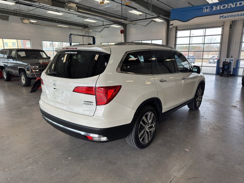 Used 2017 Honda Pilot Touring image 5