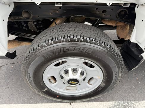 Used 2019 Chevrolet Silverado 2500 W/T w/ WT Convenience Package RWD image 13