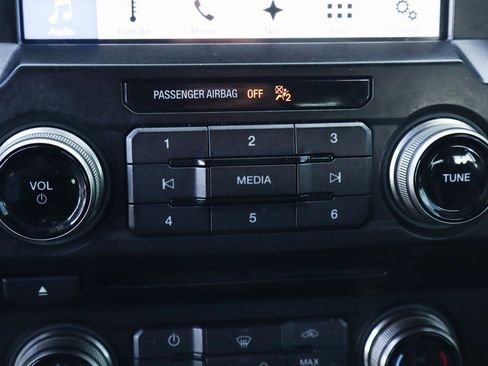 Used 2018 Ford F150 Raptor w/ Equipment Group 802A Luxury image 41