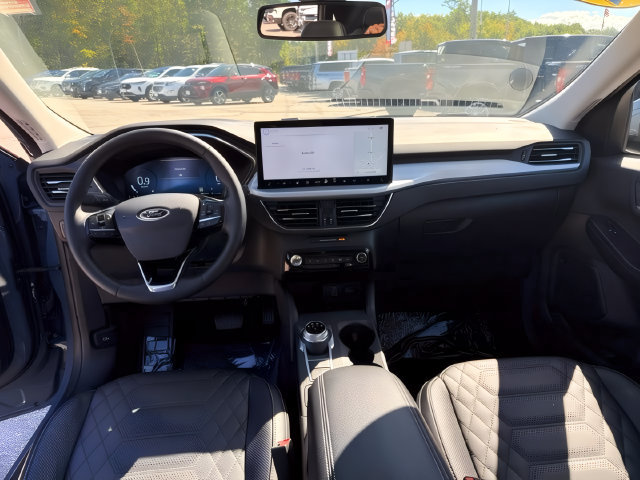 Used 2024 Ford Escape Platinum w/ Premium Technology Package AWD/4WD image 22