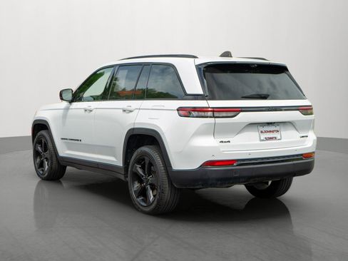 Used 2023 Jeep Grand Cherokee Limited w/ Luxury Tech Group II AWD/4WD image 5