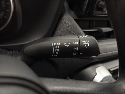 Used 2022 Toyota RAV4 LE image 13