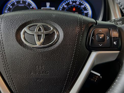 Used 2016 Toyota Highlander Limited FWD image 20