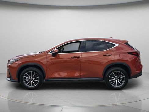 Used 2024 Lexus NX 250 FWD w/ Towing Package (2000 Lbs) image 3