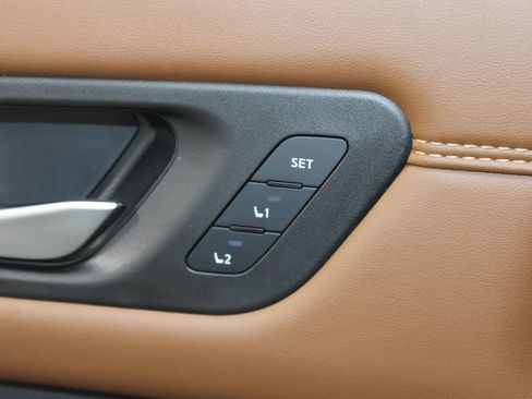 Used 2026 Nissan Pathfinder Platinum AWD/4WD image 42