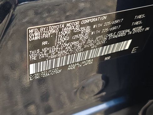 Used 2017 Toyota RAV4 XLE w/ All Weather Liner Package AWD/4WD image 24
