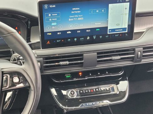 Used 2025 Lincoln Corsair FWD image 15