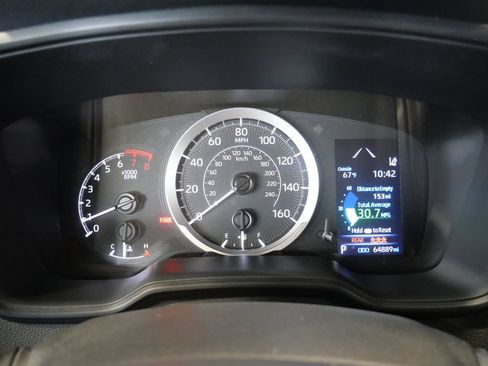 Used 2021 Toyota Corolla LE FWD image 19