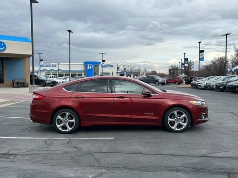 Used 2014 Ford Fusion SE w/ Equipment Group 501A image 2