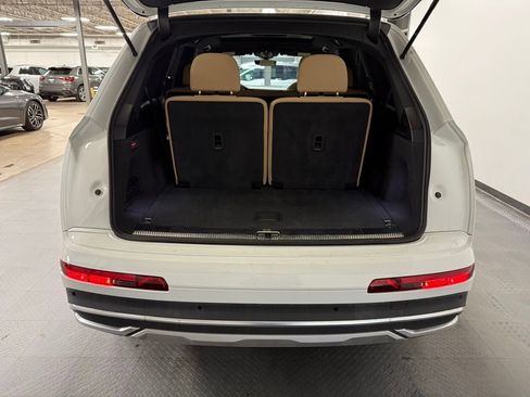 Used 2022 Audi Q7 3.0T Premium Plus w/ Premium Plus Package AWD/4WD image 23
