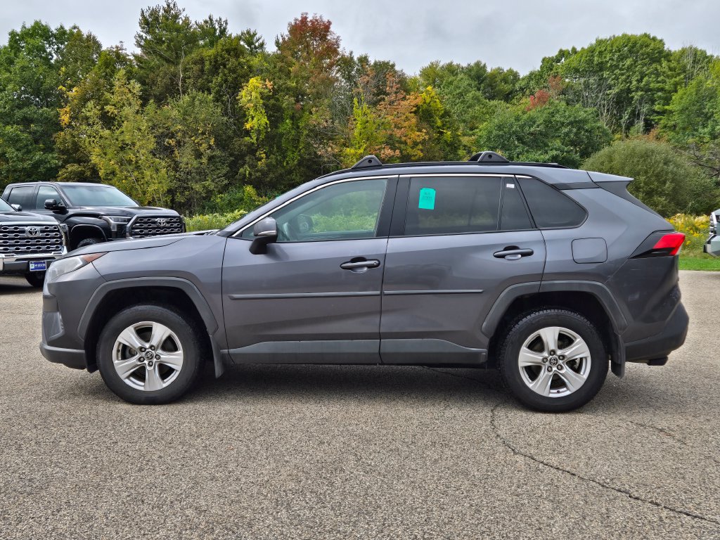 Used 2021 Toyota RAV4 XLE w/ Convenience Package AWD/4WD image 2