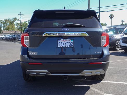 Used 2023 Ford Explorer XLT w/ Equipment Group 202A AWD/4WD image 6