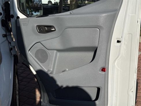 Used 2015 Ford Transit 150 XLT image 23
