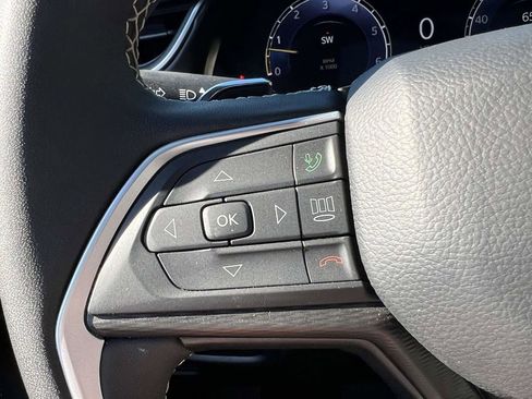 Used 2025 Jeep Grand Cherokee Laredo X image 33