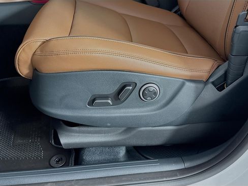 New 2026 Genesis GV70 2.5T Advanced image 22