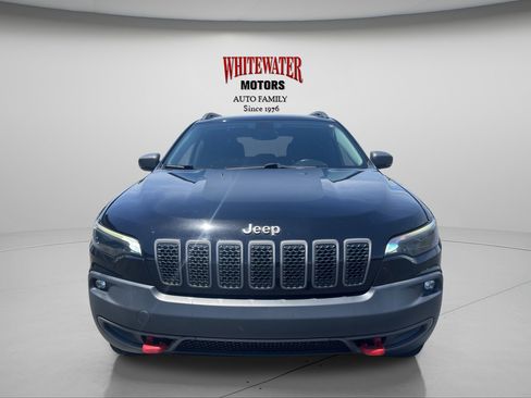 Used 2019 Jeep Cherokee Trailhawk w/ Comfort/Convenience Group AWD/4WD image 2